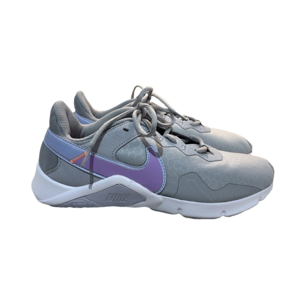 Nike Women’s White and Purple Sneakers Size 7.5